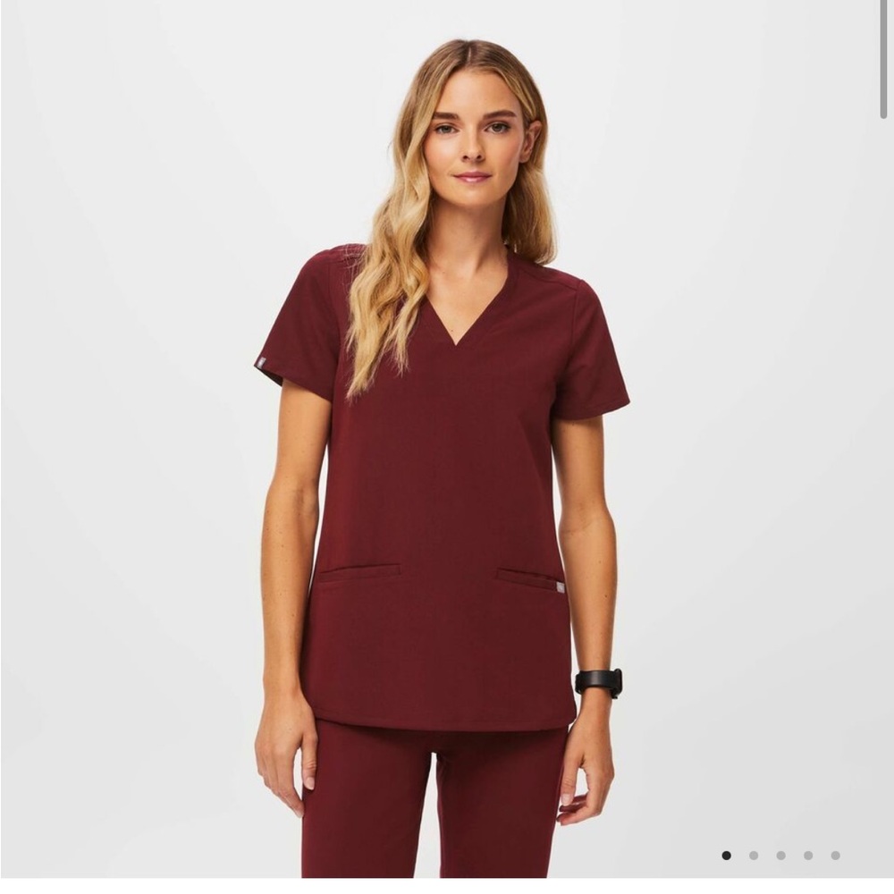 FIGS Casma Scrub Top - Picture 3 of 3